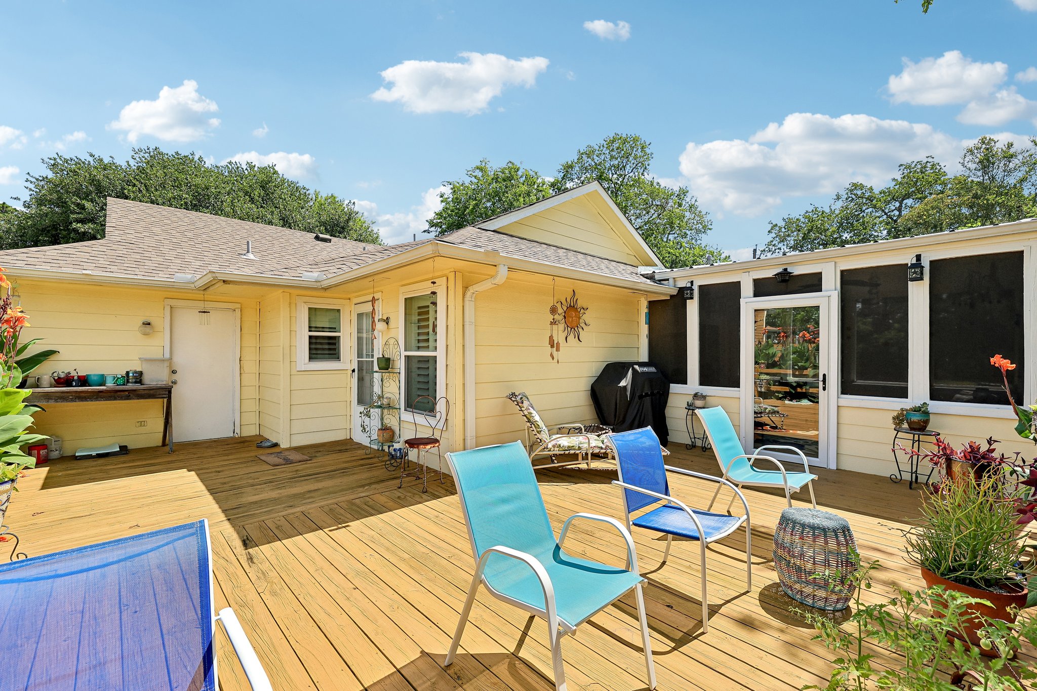 94 Louise Street Elgin, TX 78621 - Photo 27 of 38