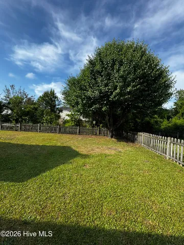 $1,800 | 807 Gordon Woods Road, Wilmington, NC 28411