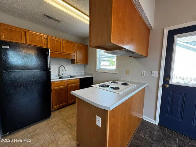 $1,800 | 807 Gordon Woods Road, Wilmington, NC 28411