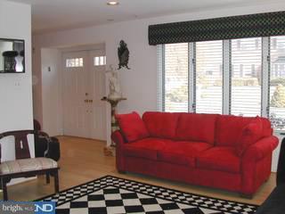 158 Fisher Road Huntingdon Valley, PA 19006 - Photo 2 of 5 Gallery Image 2