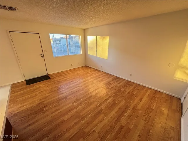 $1,125 | 155 Westminster Way, Unit B, Henderson, NV 89015