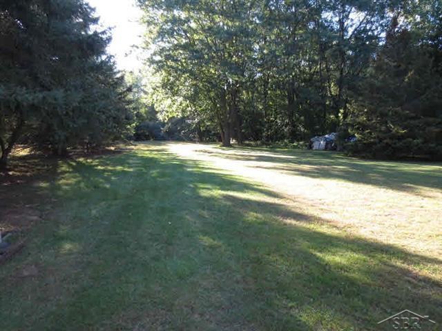 1605 North Graham Road Freeland, MI 48623 - Photo 5 of 10 31206133-4.JPG