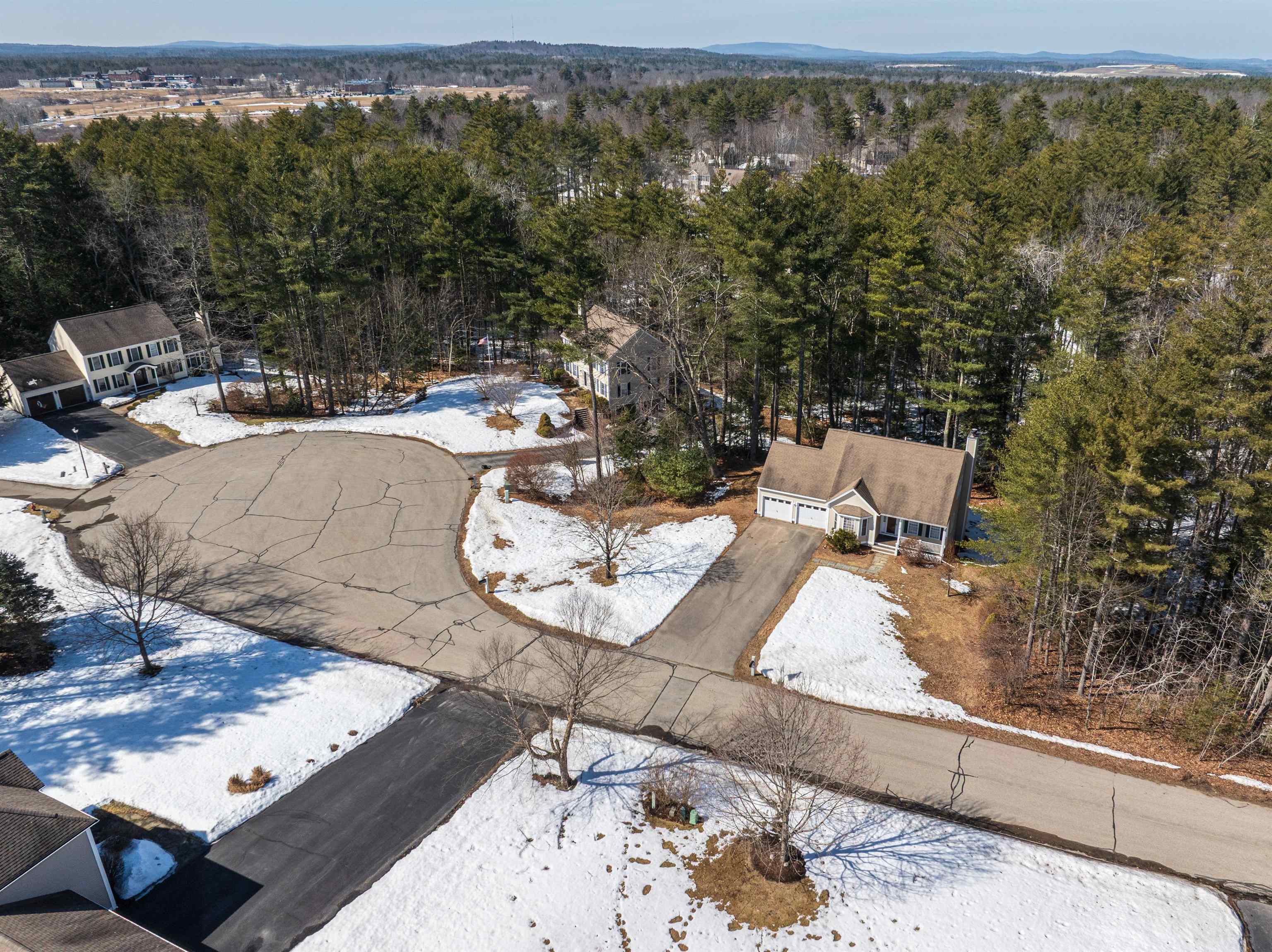 47 Cherrywood Drive Dover, NH 03820 - Photo 3 of 40