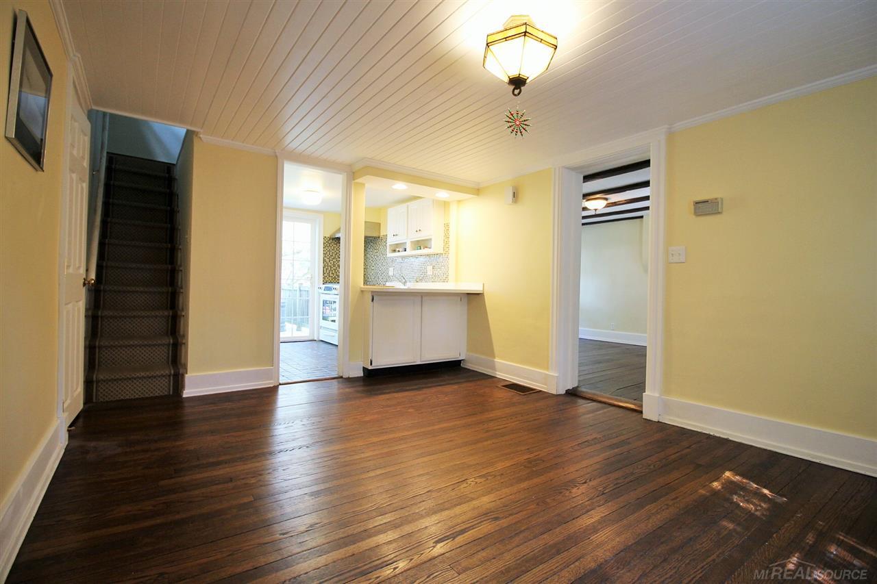 314 Reno Lane Grosse Pointe Farms, MI 48236 - Photo 10 of 29