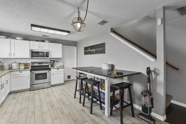 $295,000 | 167 Jefferson Drive, Venus, TX 76084