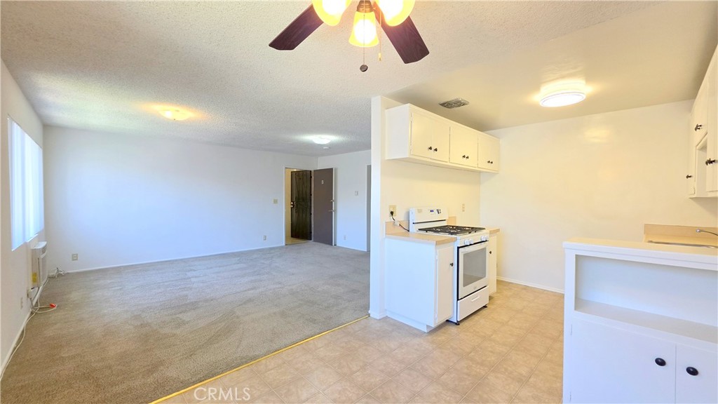 1086 Springfield Street, Unit D Upland, CA 91786 - Photo 4 of 19