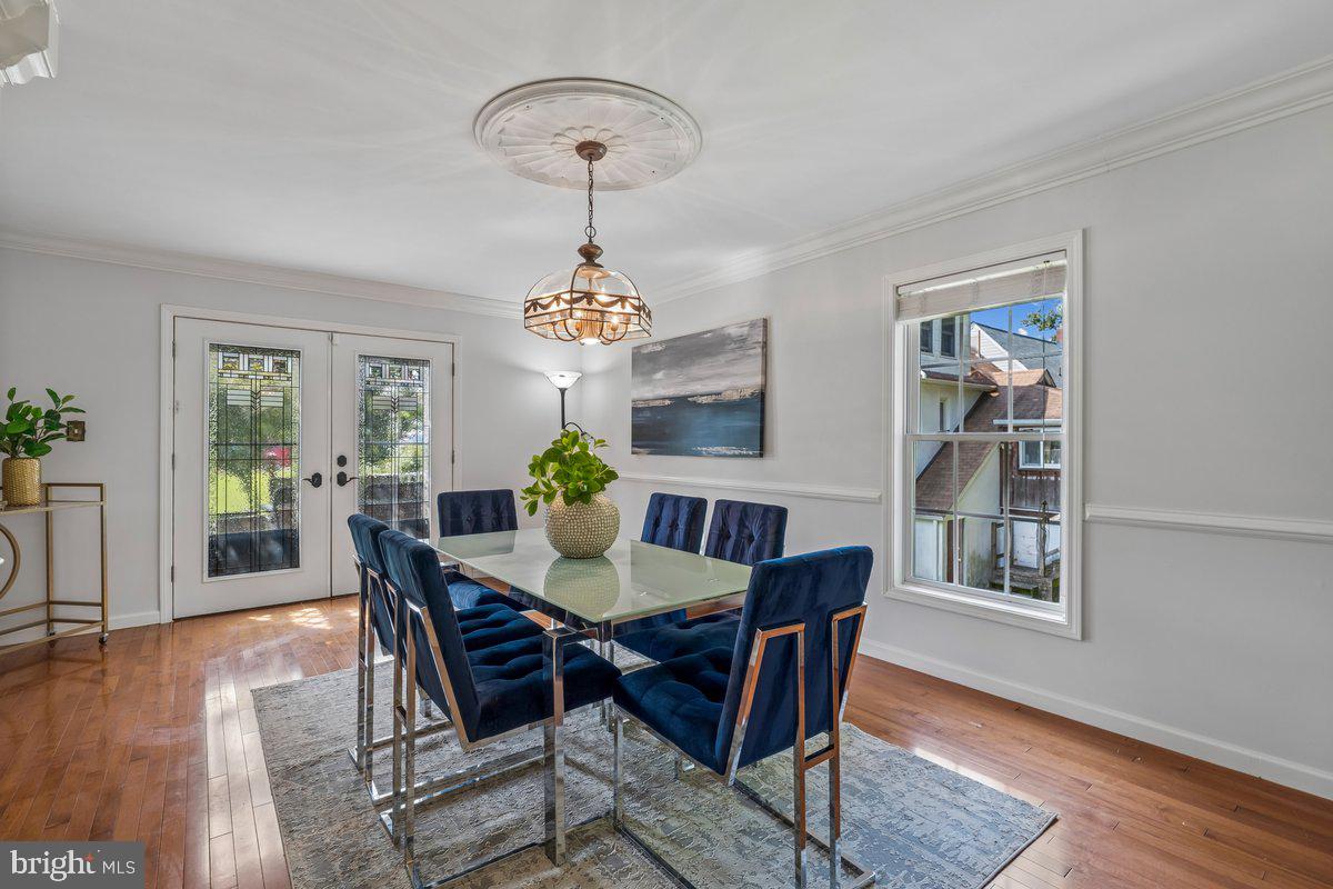 11201 Midvale Road Kensington, MD 20895 - Photo 6 of 44 Dining room with French doors to pergola.