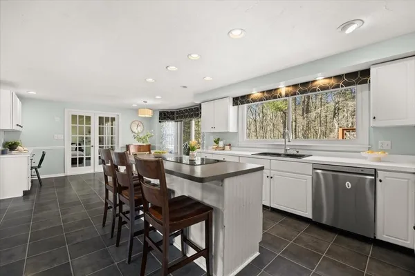$799,900 | 78 Gretchen Way, Raynham, MA 02767