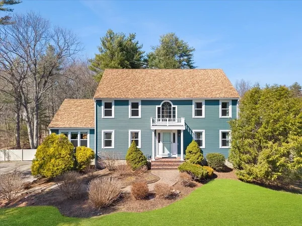 $799,900 | 78 Gretchen Way, Raynham, MA 02767