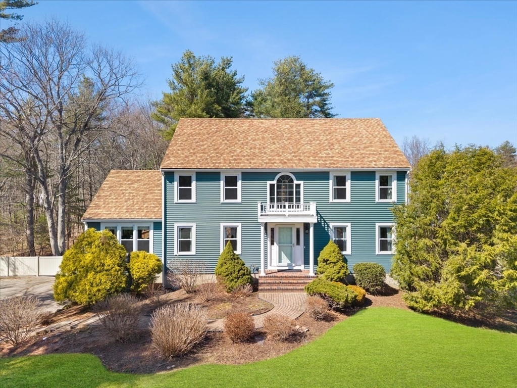 78 Gretchen Way Raynham, MA 02767 - Photo 2 of 42