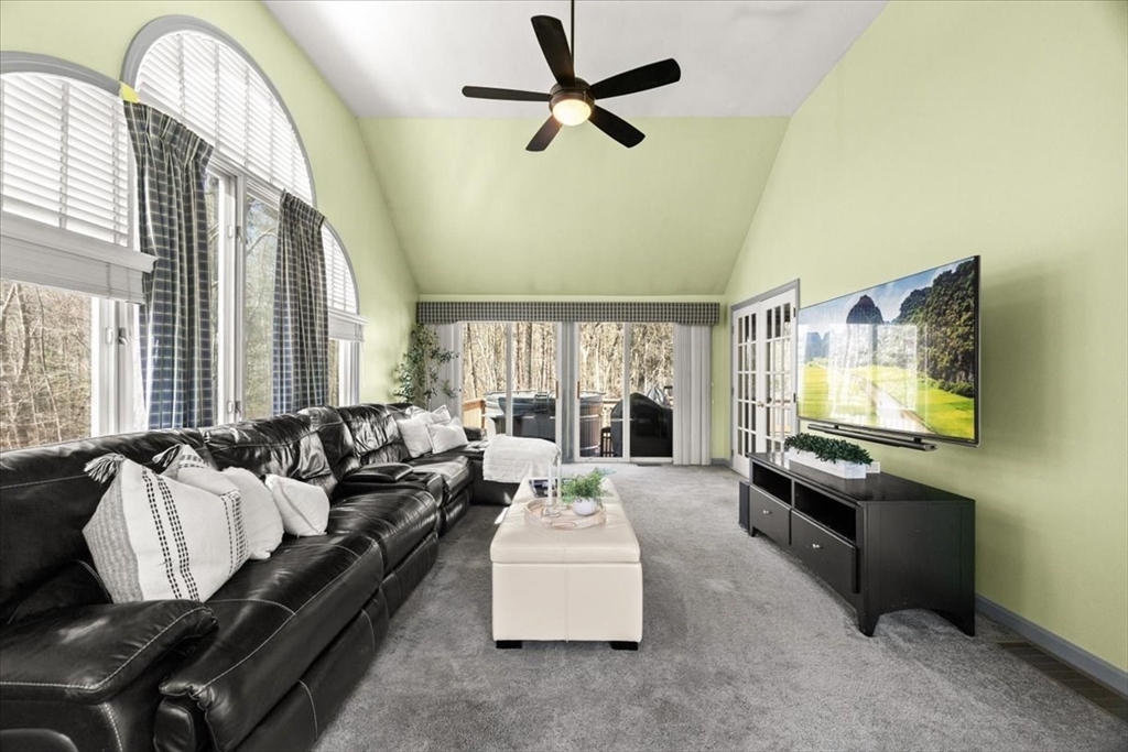 78 Gretchen Way Raynham, MA 02767 - Photo 24 of 42