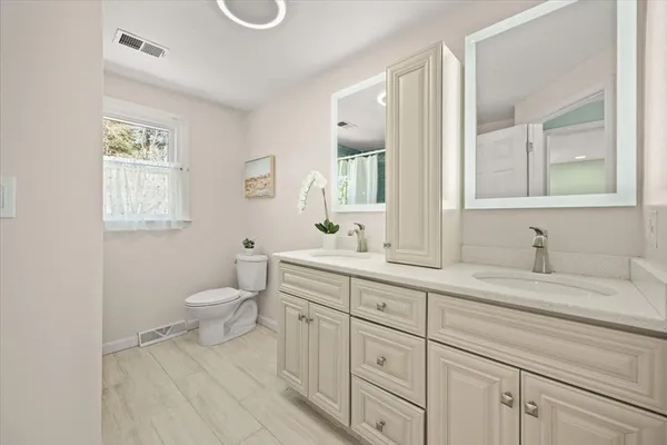 $799,900 | 78 Gretchen Way, Raynham, MA 02767