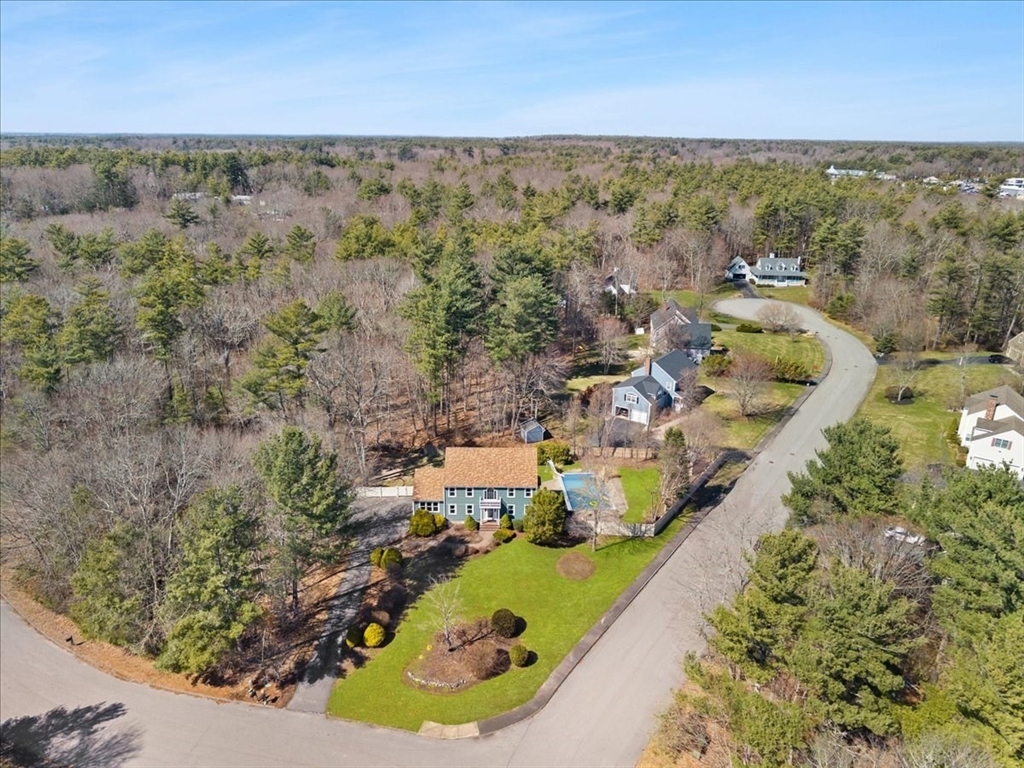 78 Gretchen Way Raynham, MA 02767 - Photo 5 of 42