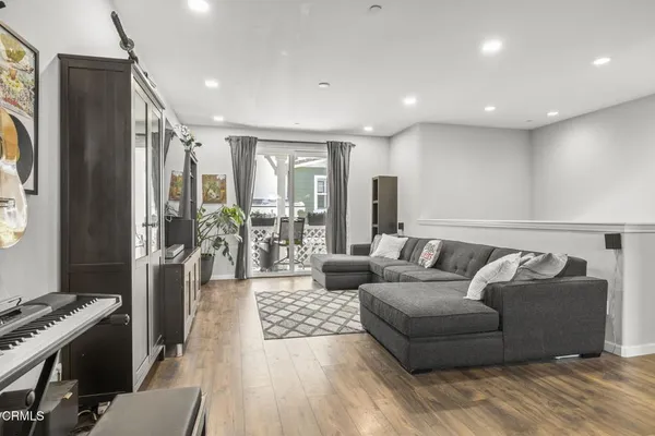 $735,000 | 3644 Islander Walk, Oxnard, CA 93035