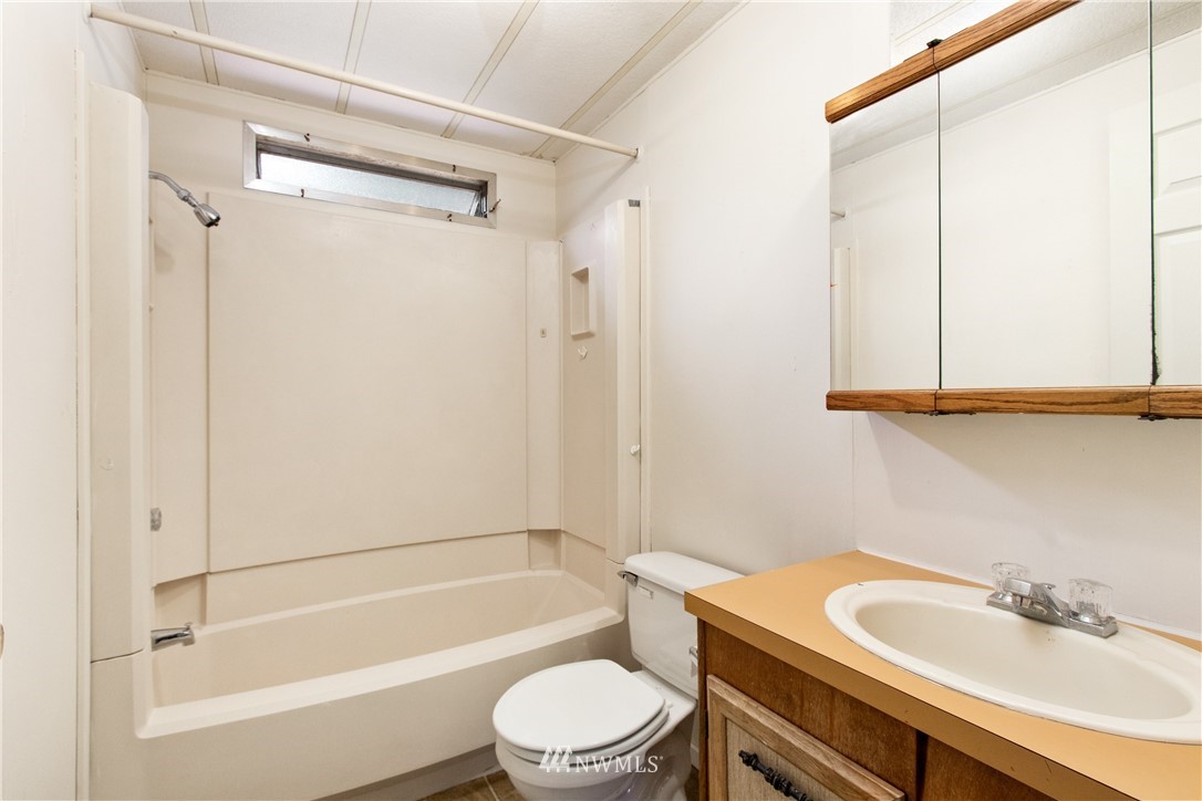 7038 191st Avenue Southwest Rochester, WA 98579 - Photo 8 of 24