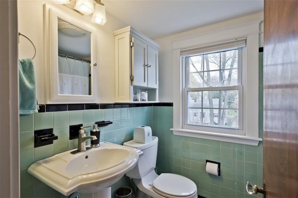 123 Edwards Street Portland, ME 04102 - Photo 29 of 35 Second floor full bathroom with tile...