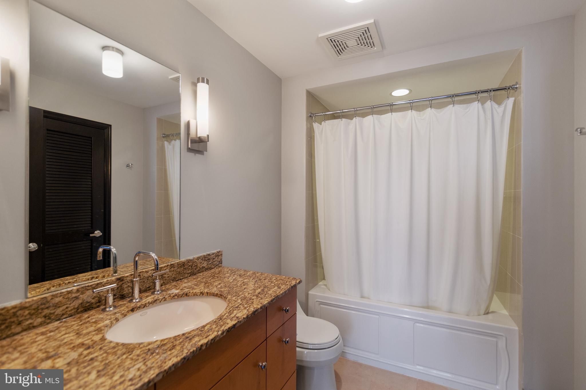675 President Street, Unit 1801 Baltimore, MD 21202 - Photo 14 of 30