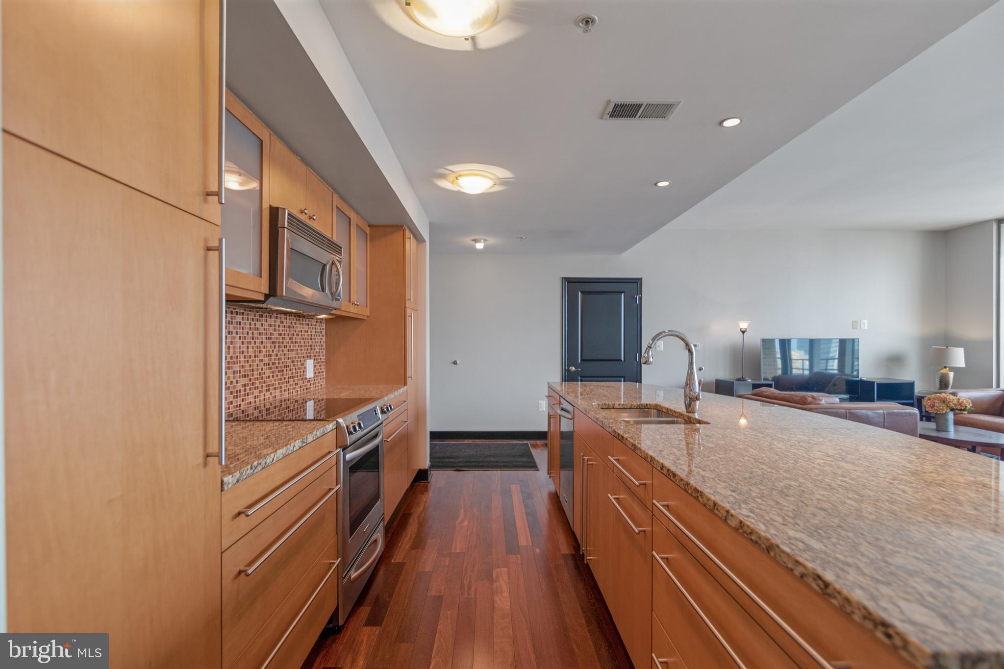 675 President Street, Unit 1801 Baltimore, MD 21202 - Photo 7 of 30