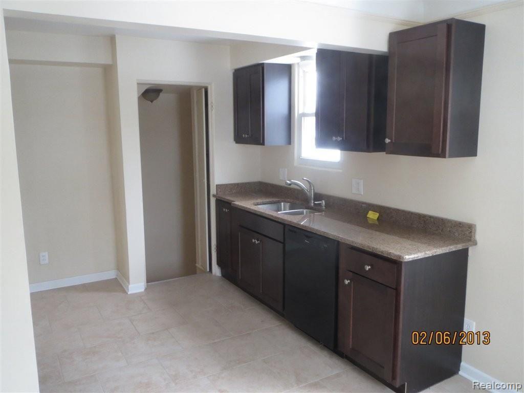 8075 Sterling Street Center Line, MI 48015 - Photo 2 of 13 Kitchen 1.jpg