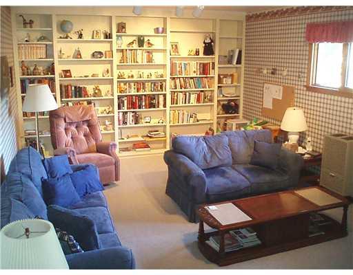 1839 Highland Road Sharon, PA 16146 - Photo 13 of 16 Den/Family/Great Room.