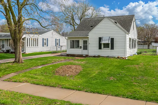 $134,900 | 2202 46th Street, Moline, IL 61265