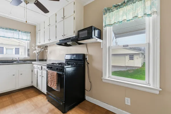 $134,900 | 2202 46th Street, Moline, IL 61265