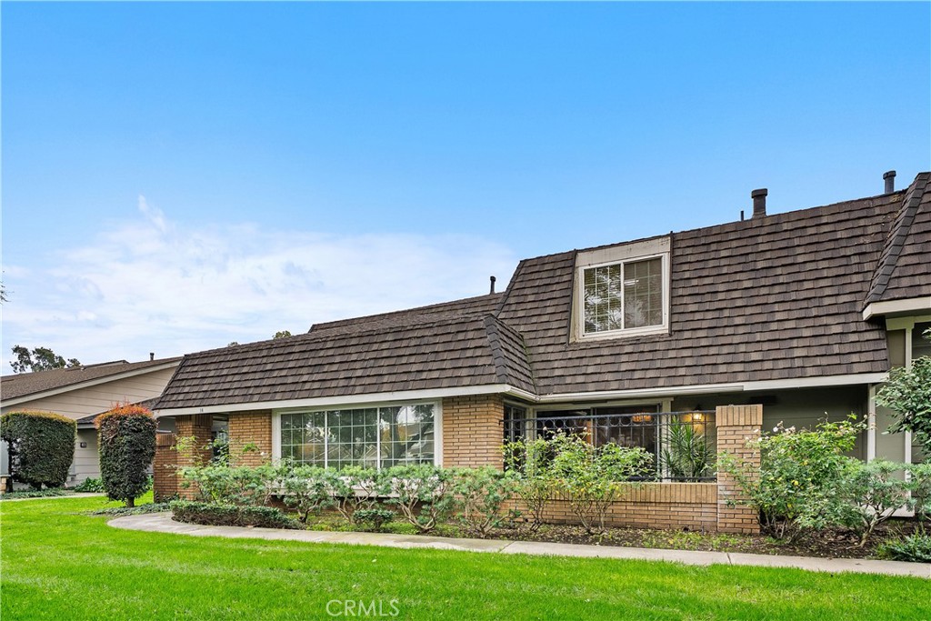 16 East Yale Loop, Unit 28 Irvine, CA 92604 - Photo 36 of 44