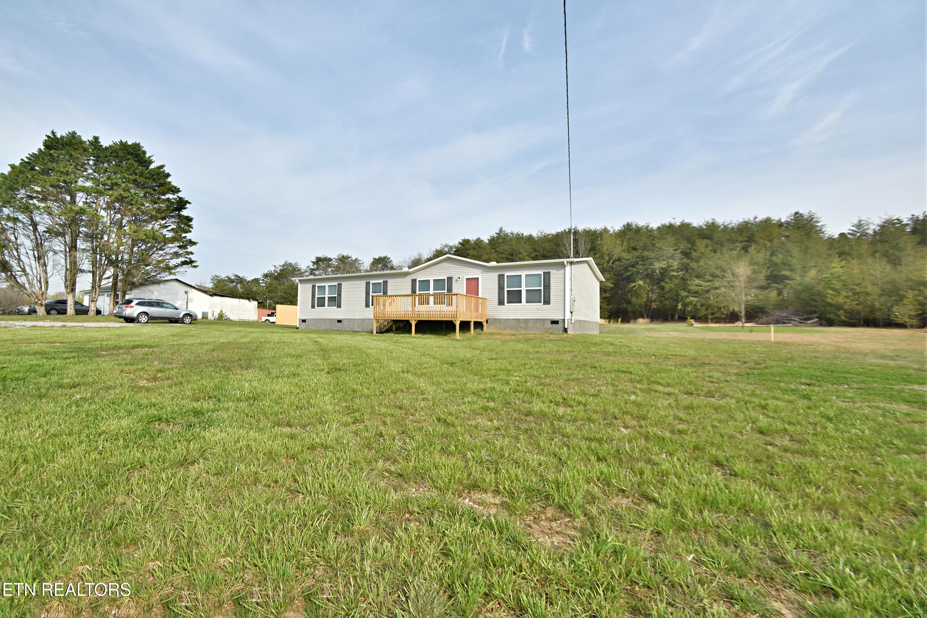 323 Foster Road Blaine, TN 37709 - Photo 2 of 33 DSC_9276
