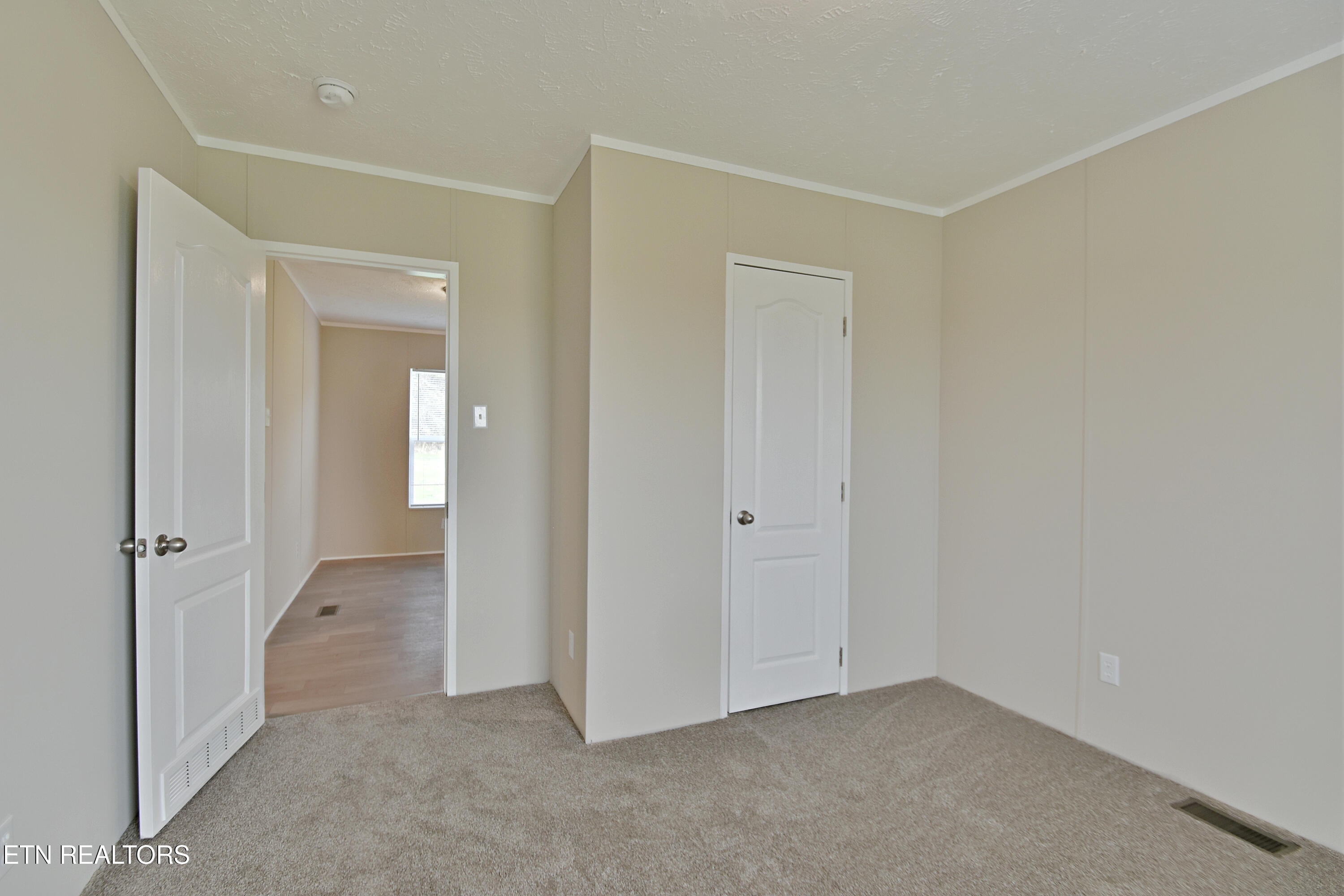 323 Foster Road Blaine, TN 37709 - Photo 21 of 33 DSC_9230