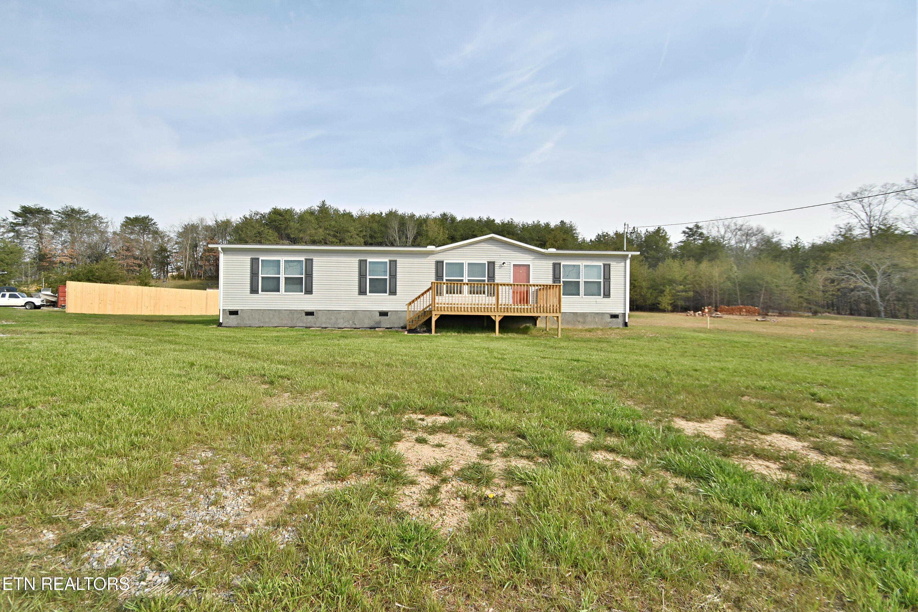 323 Foster Road Blaine, TN 37709 - Photo 3 of 33 DSC_9279