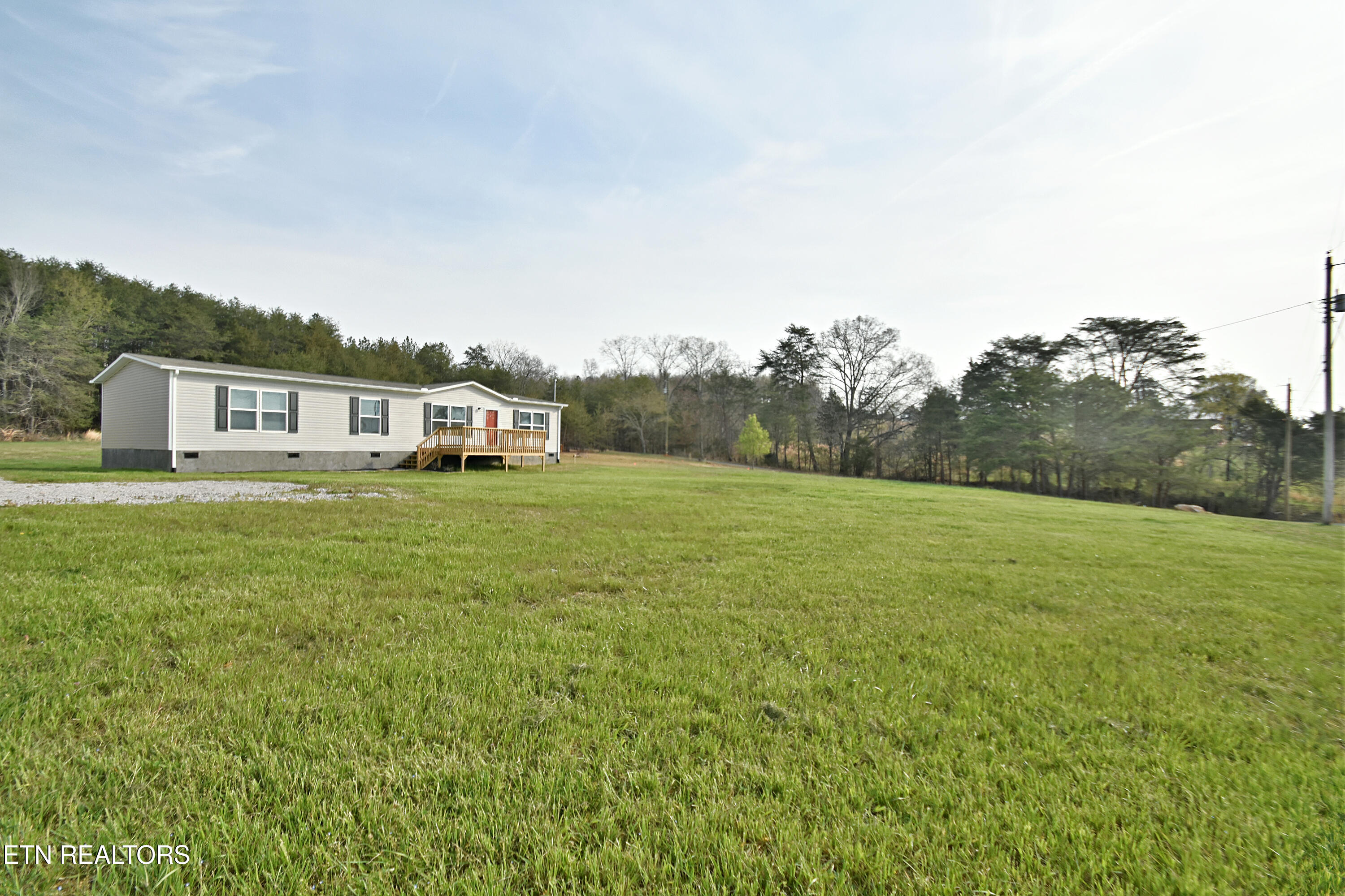 323 Foster Road Blaine, TN 37709 - Photo 4 of 33 DSC_9282