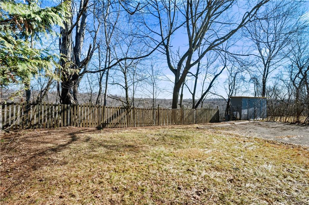 1647 Hollyrood Road Pittsburgh, PA 15227 - Photo 23 of 26 Gallery Image 23