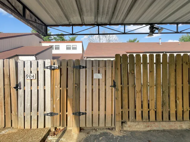 $242,000 | 904 Old Fountain Place, Hermitage, TN 37076