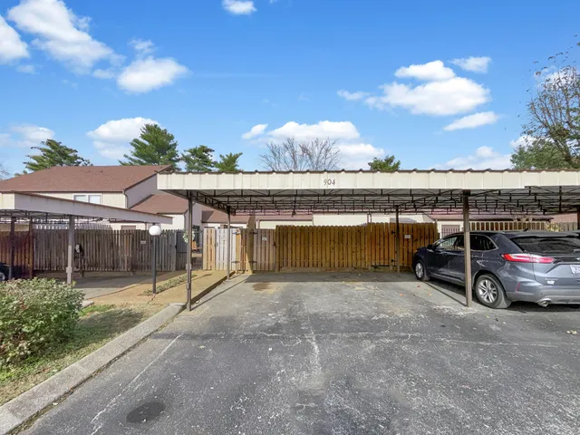 $242,000 | 904 Old Fountain Place, Hermitage, TN 37076