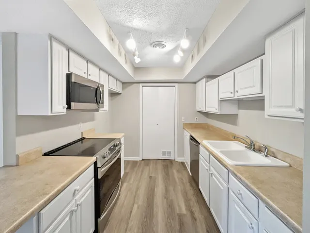 $242,000 | 904 Old Fountain Place, Hermitage, TN 37076