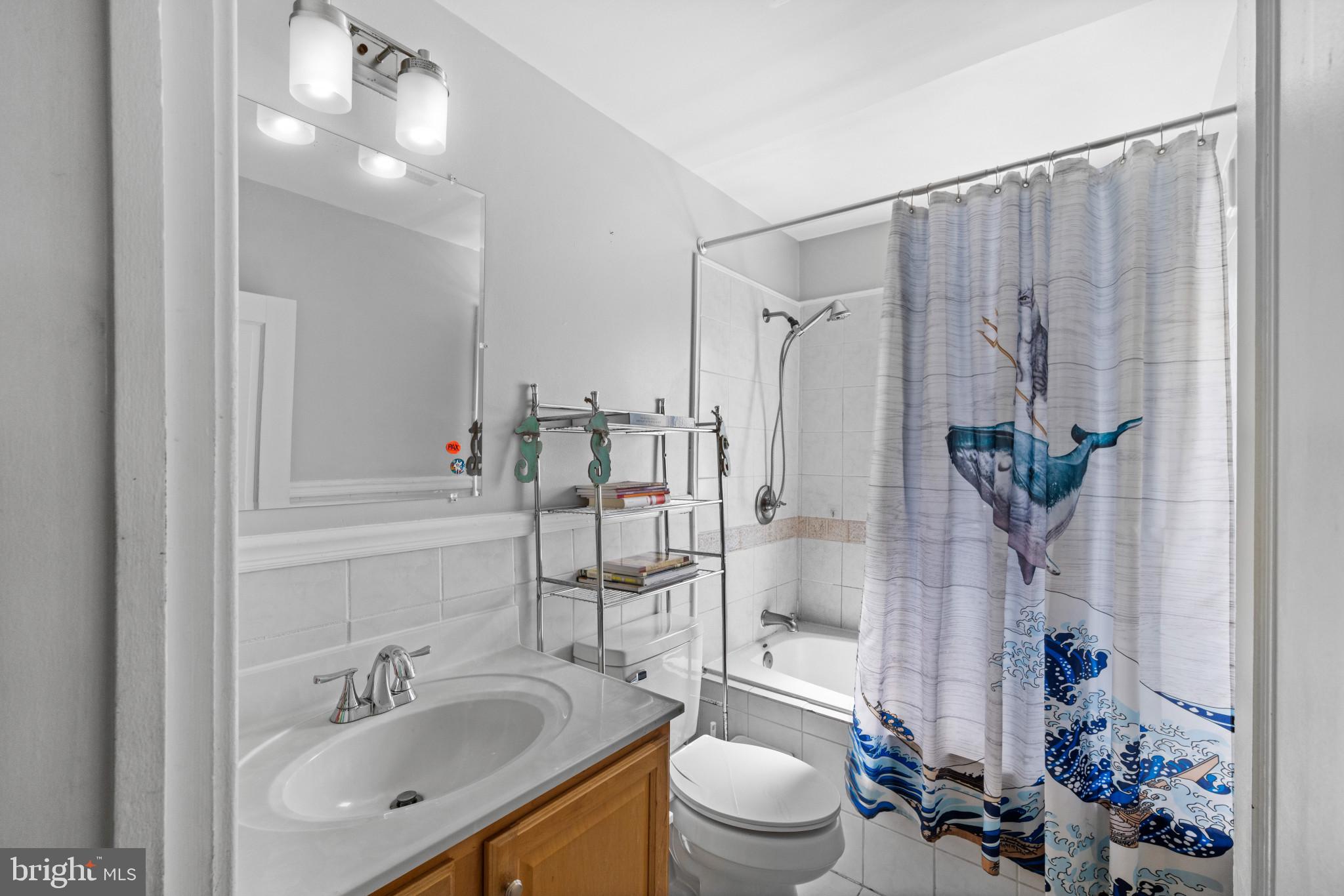 75 South Ralph Street Westminster, MD 21157 - Photo 18 of 30 Full Bathroom
