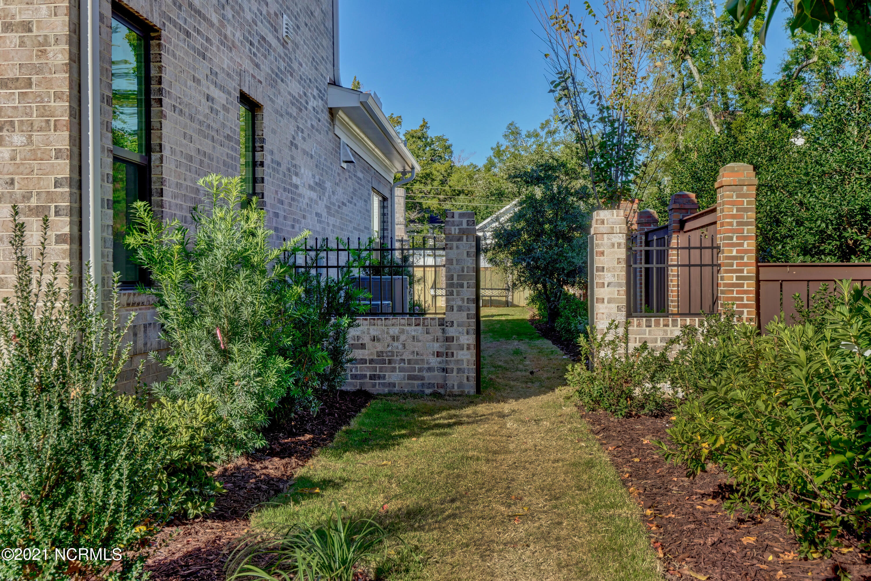 1412 Country Club Road Wilmington, NC 28403 - Photo 37 of 41 P6877531_2_3_4_5_6_7