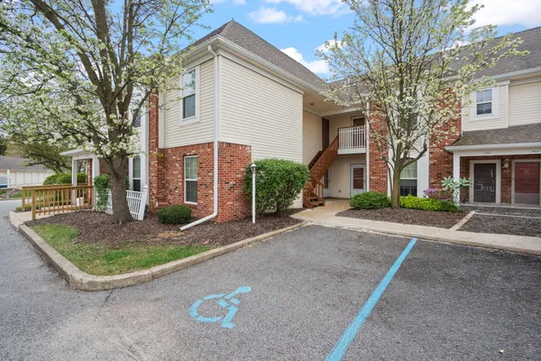 $205,000 | 955 Misty Glen Drive, Valparaiso, IN 46385