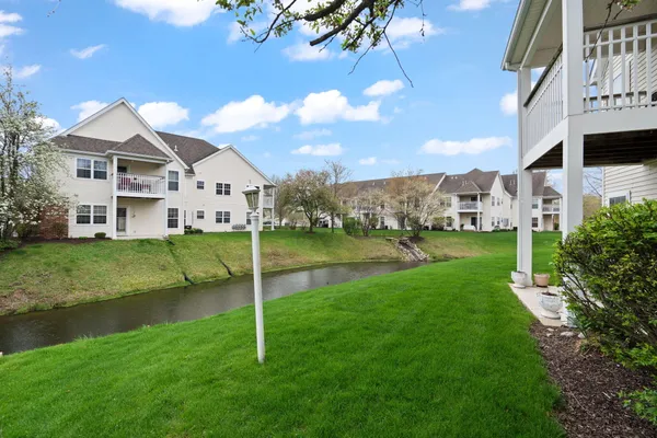 $205,000 | 955 Misty Glen Drive, Valparaiso, IN 46385