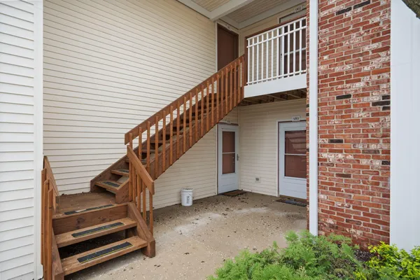 $205,000 | 955 Misty Glen Drive, Valparaiso, IN 46385