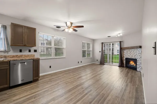 $205,000 | 955 Misty Glen Drive, Valparaiso, IN 46385