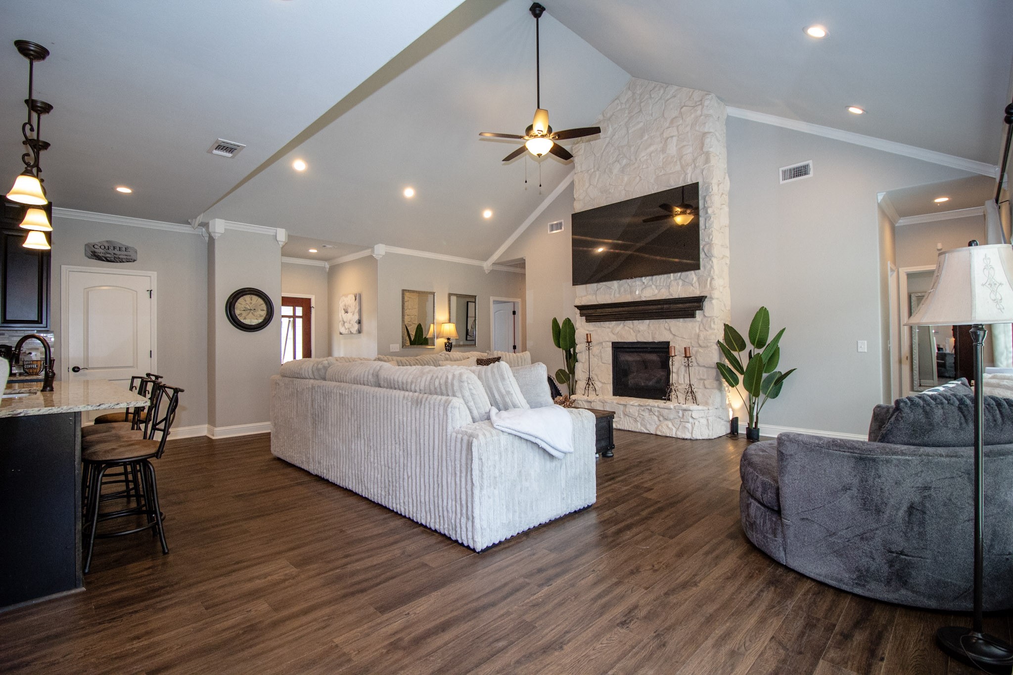 365 Running Deer Road Grapeland, TX 75844 - Photo 6 of 34 Great Room