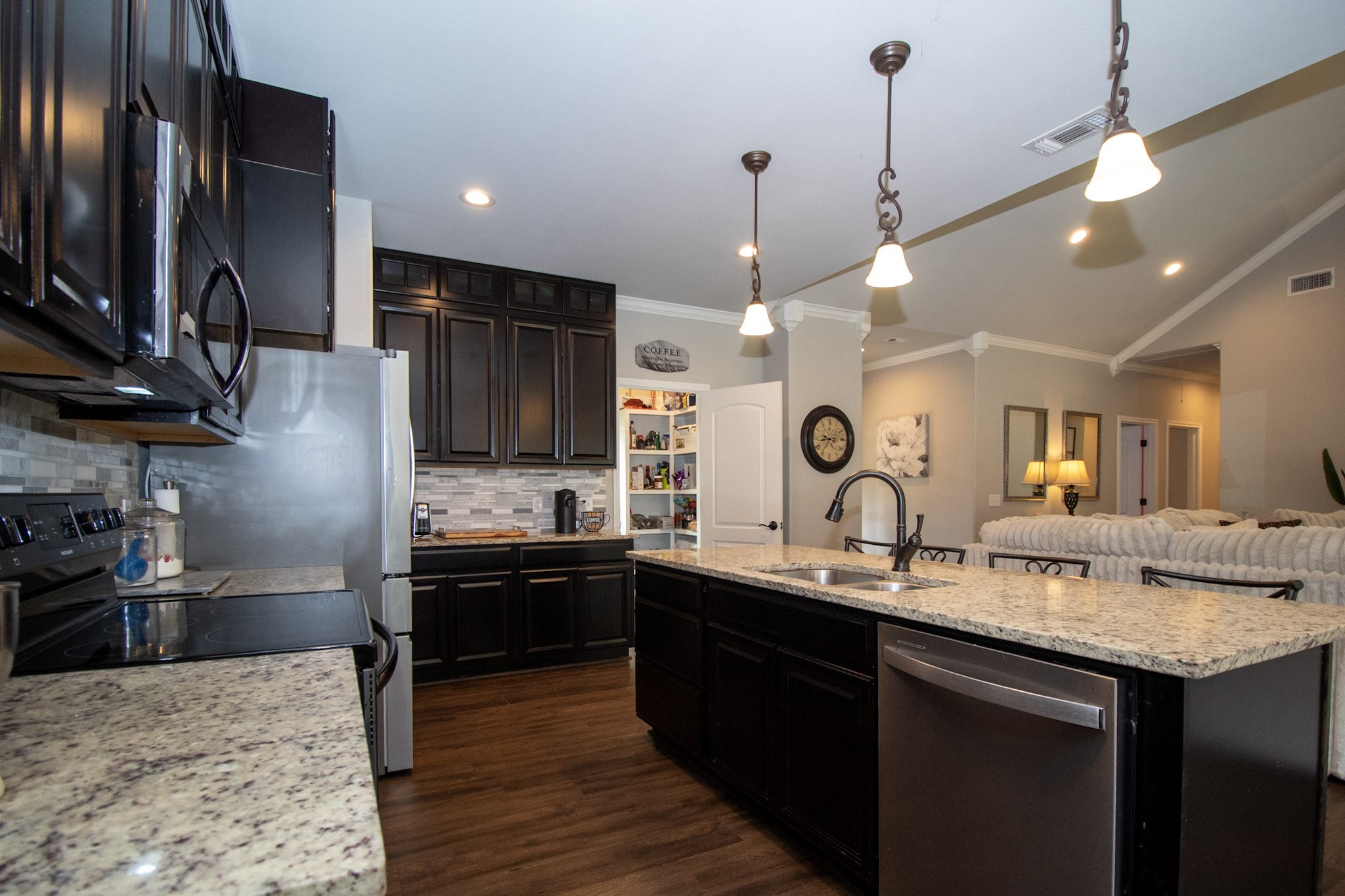 365 Running Deer Road Grapeland, TX 75844 - Photo 9 of 34 Kitchen