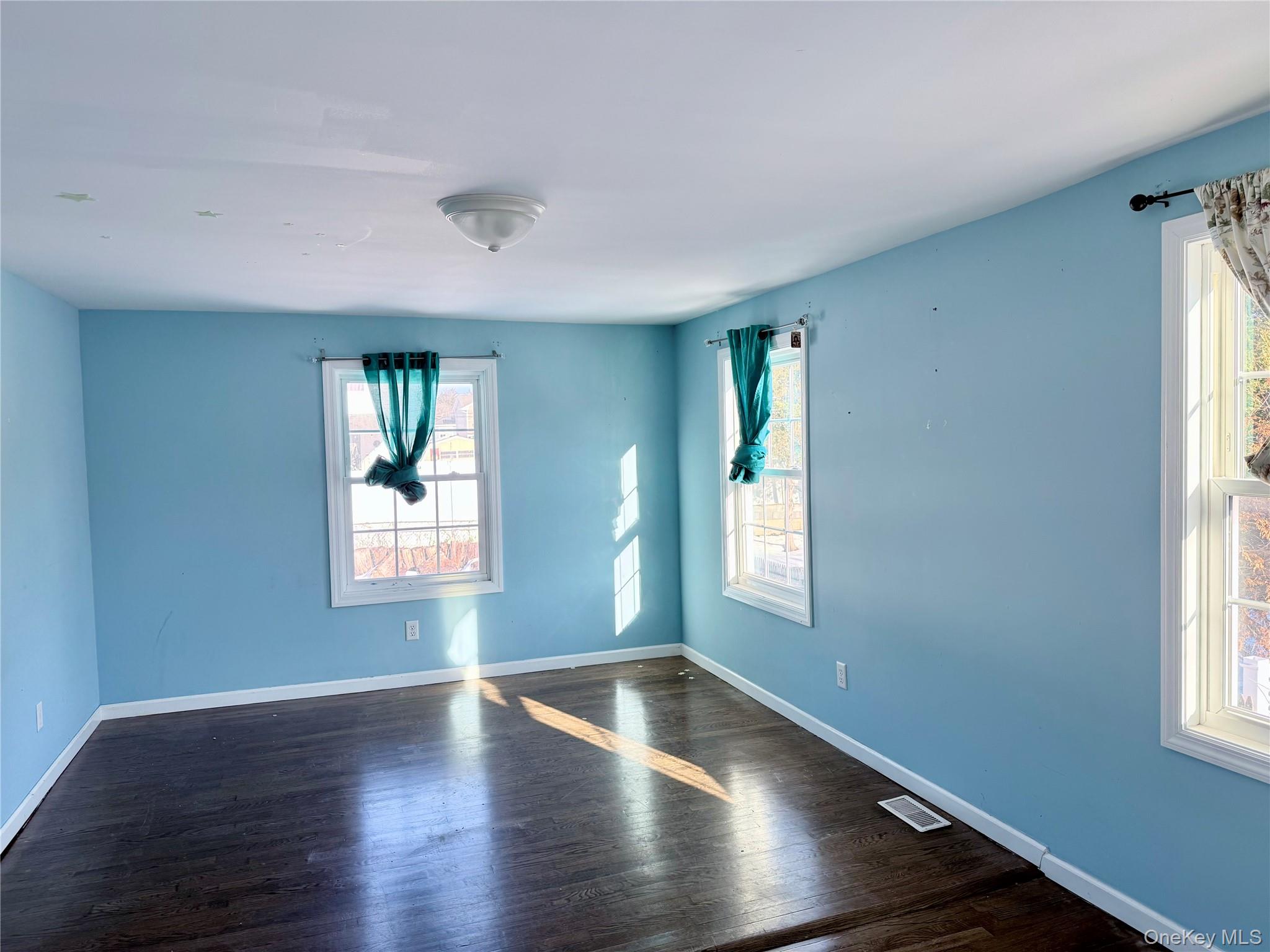 47 College Road Selden, NY 11784 - Photo 4 of 15