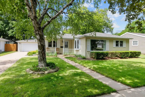 $275,000 | 2213 North Bennett Street, Appleton, WI 54914
