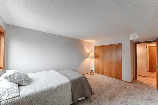 $118,900 | 66 9th Street East, Unit 1210, St. Paul, MN 55101