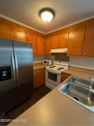 $1,125 | 2104 Flagstone Court, Unit A1, Greenville, NC 27834