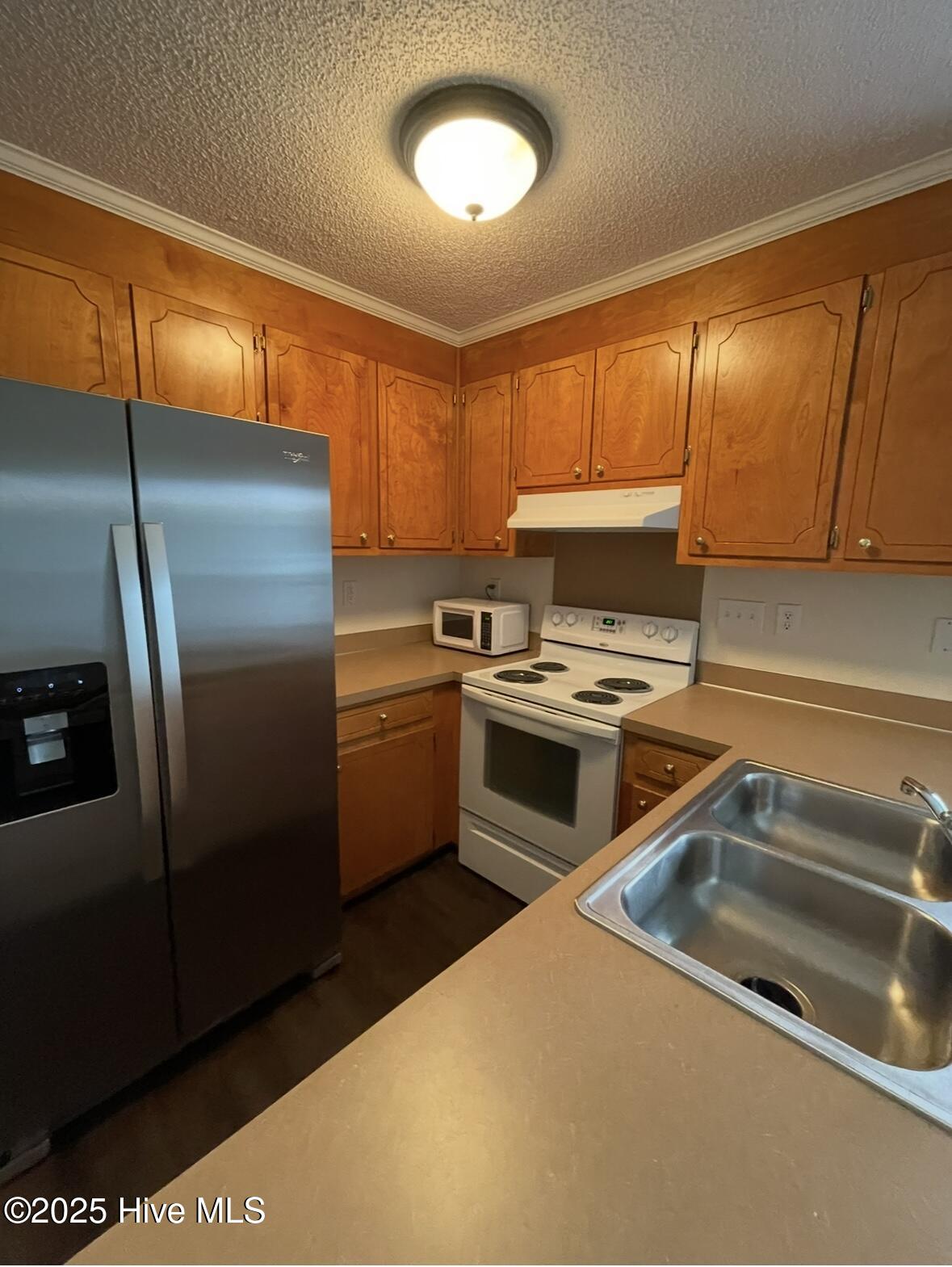 2104 Flagstone Court, Unit A1 Greenville, NC 27834 - Photo 7 of 17 IMG_3467