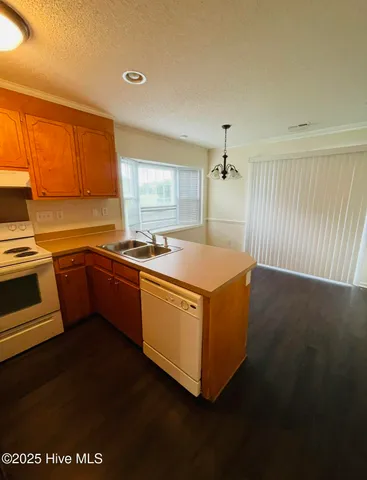 $1,125 | 2104 Flagstone Court, Unit A1, Greenville, NC 27834