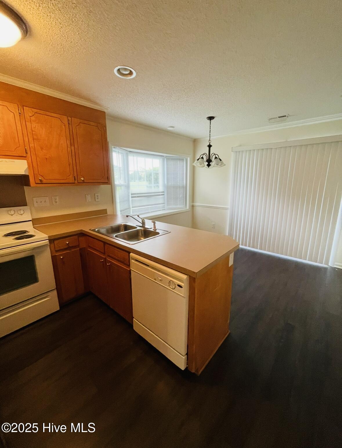 2104 Flagstone Court, Unit A1 Greenville, NC 27834 - Photo 8 of 17 IMG_3468